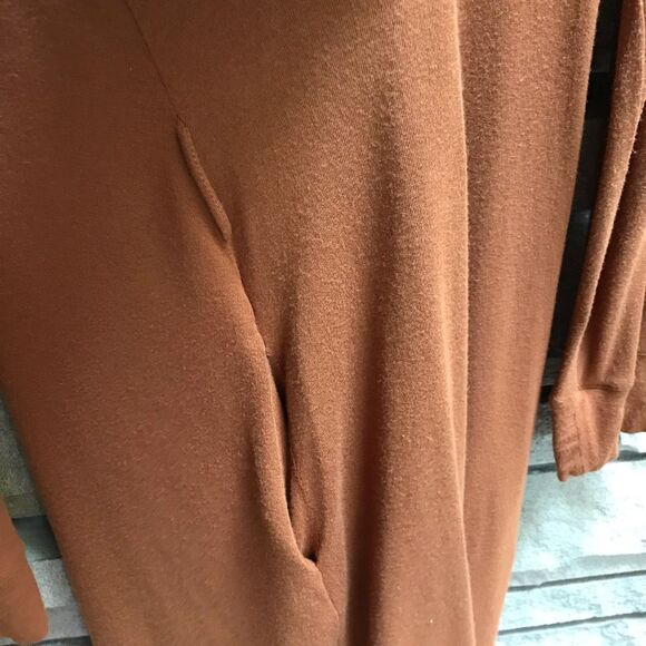 SKIMS Women's Robe in Rich Mustard - Picture 5 of 11